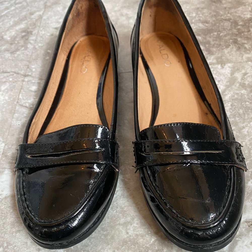 Perfect ALDO flats!!! Worn once for work!! Like new condition! Give them a home
